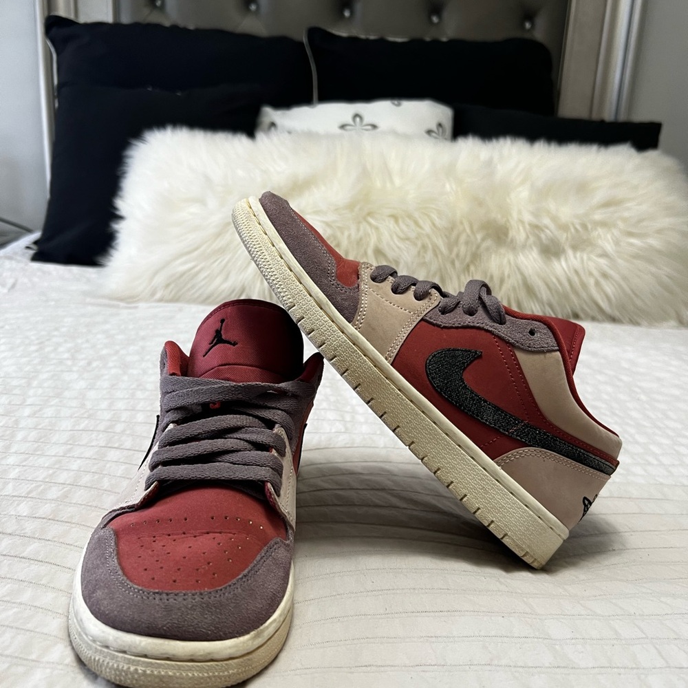 Nike Women's Sneakers Red and Beige